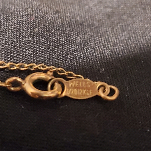 PISCES Necklace - Picture 2 of 3